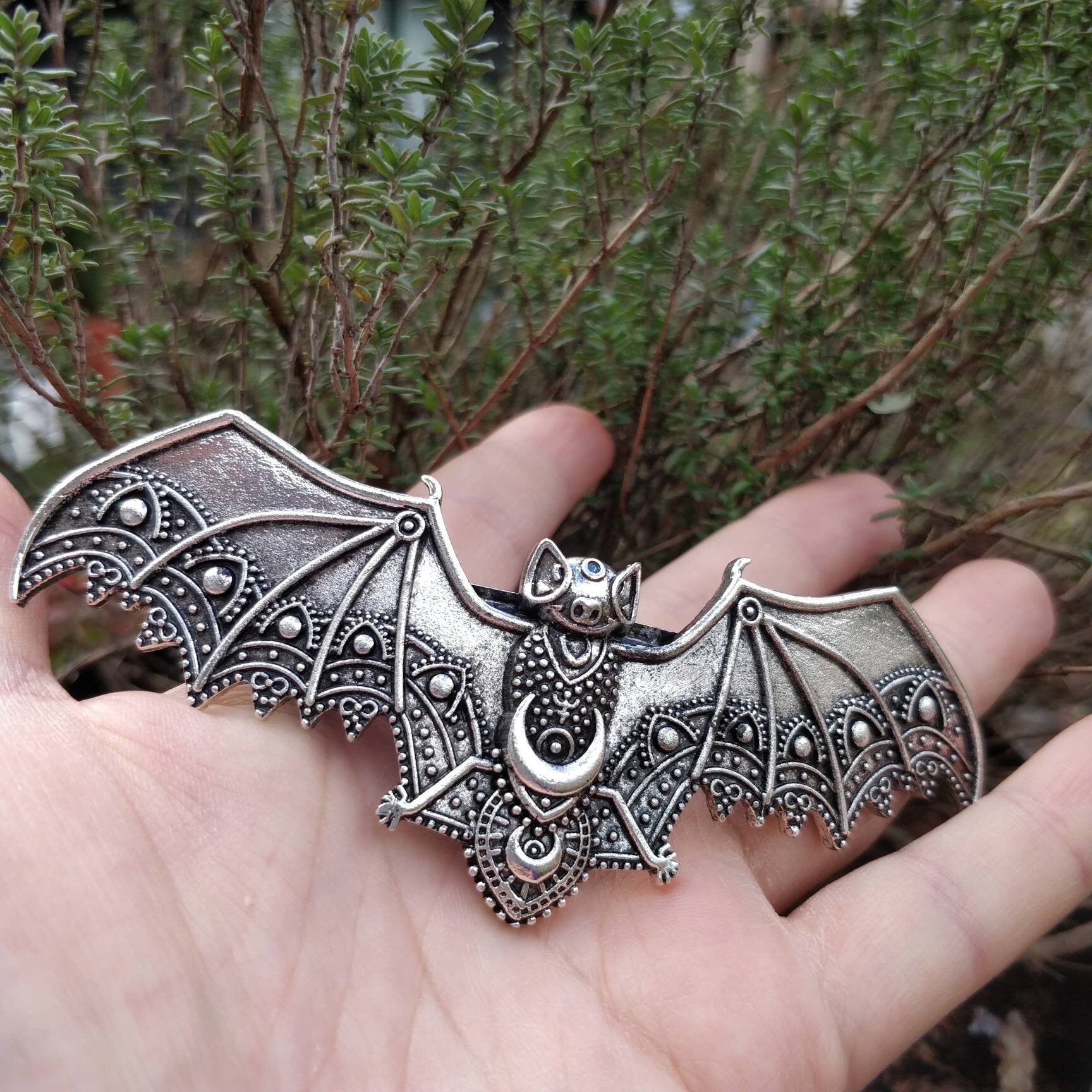 Bat Hair Barrette- gothic victoriana hair clip silver