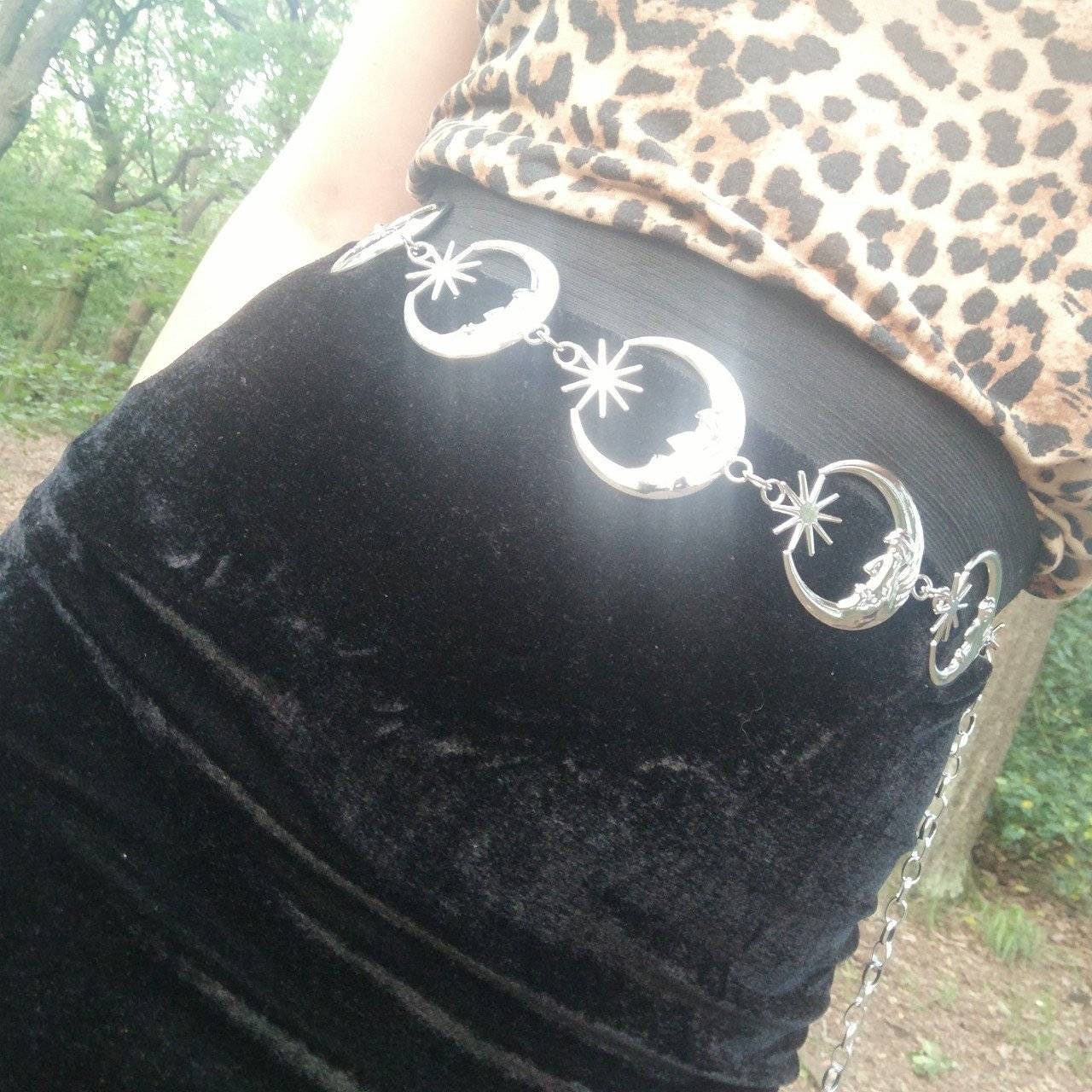 Celestial Belt/ Moon and Stars Chain Belt/ Hippy Boho Bohemian RETRO 90S silver moon waist chain// wedding sash- silver or gold