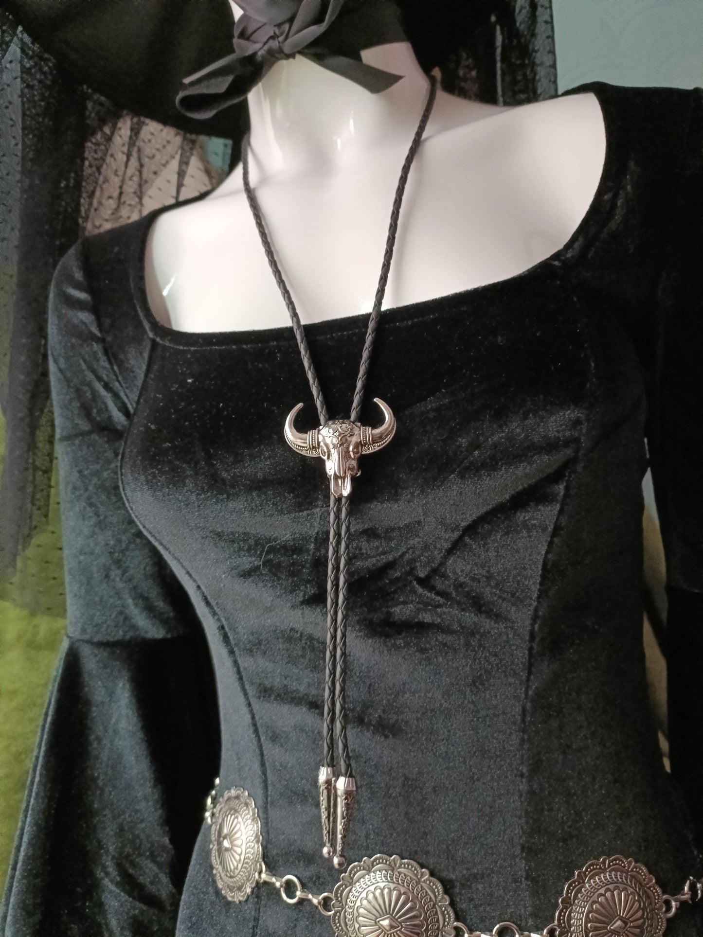Cowboy Bolo Tie - Longhorn Cow Skull
