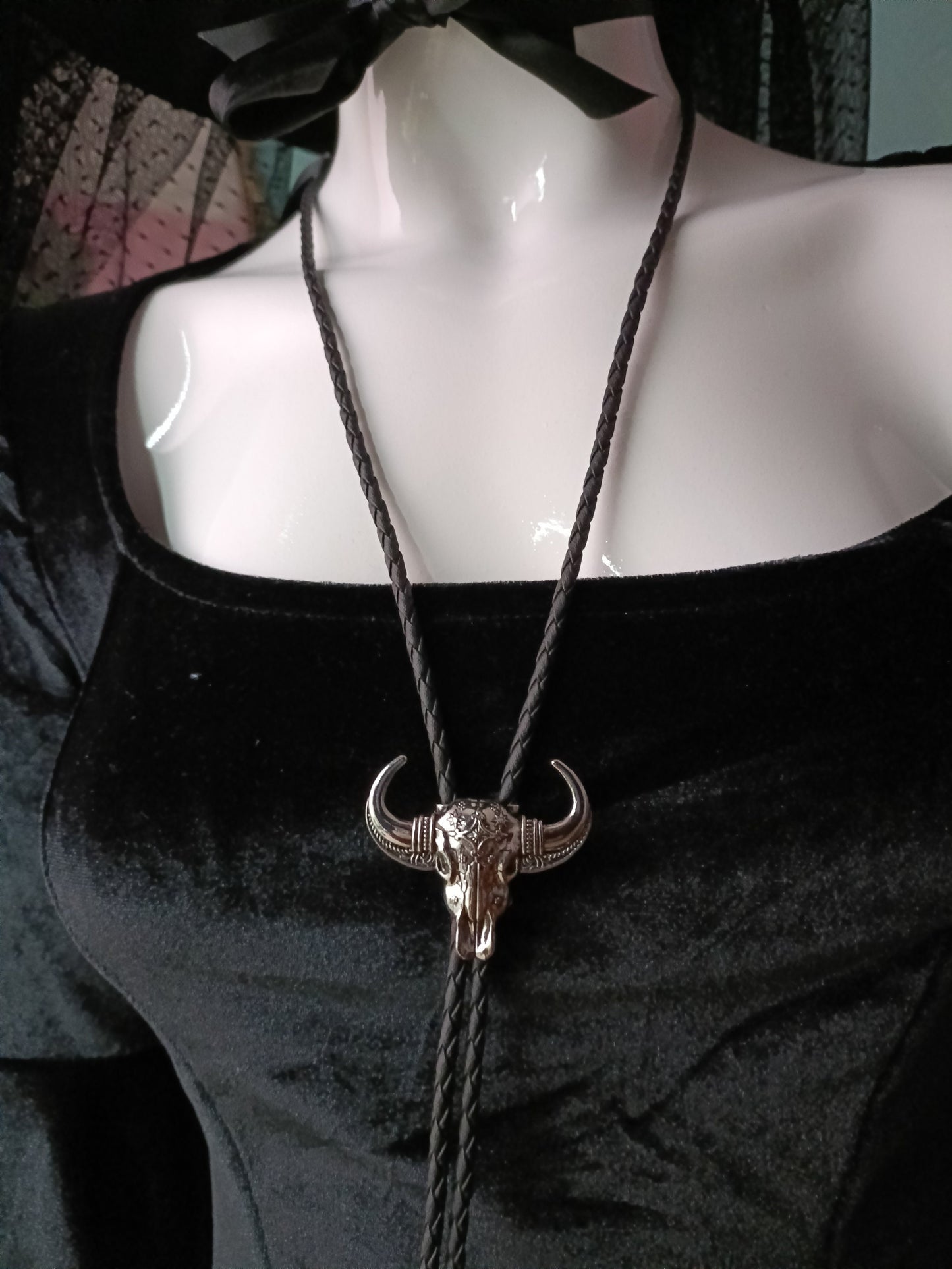 Cowboy Bolo Tie - Longhorn Cow Skull