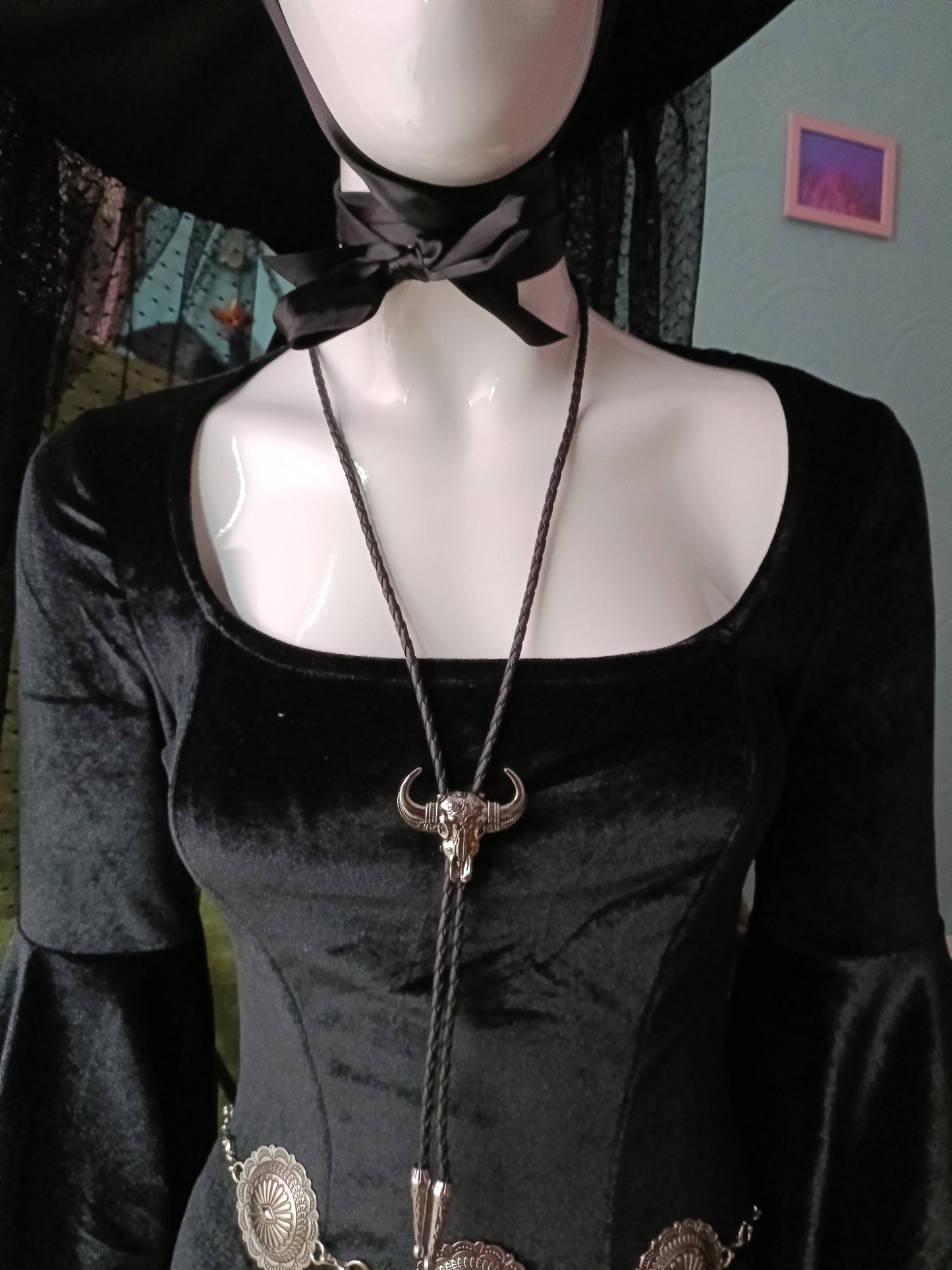 Cowboy Bolo Tie - Longhorn Cow Skull