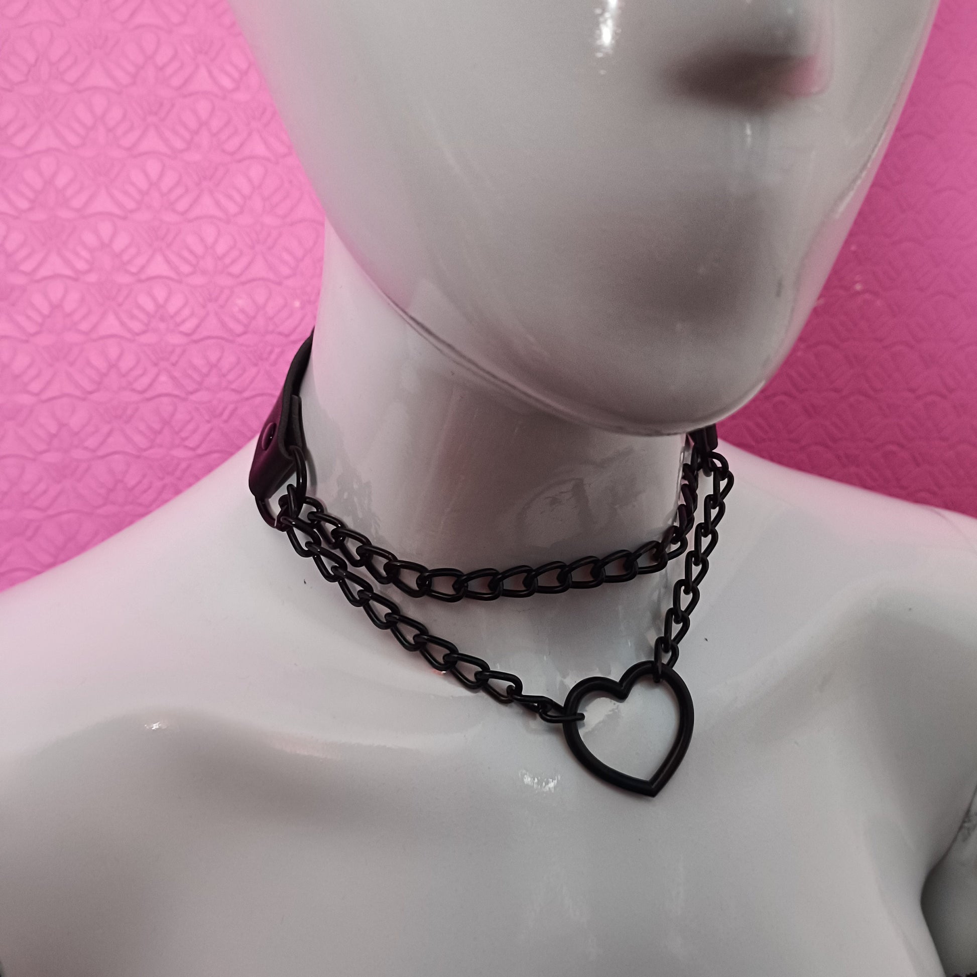 Heart Chain Choker - Choke Chain Version!! Black