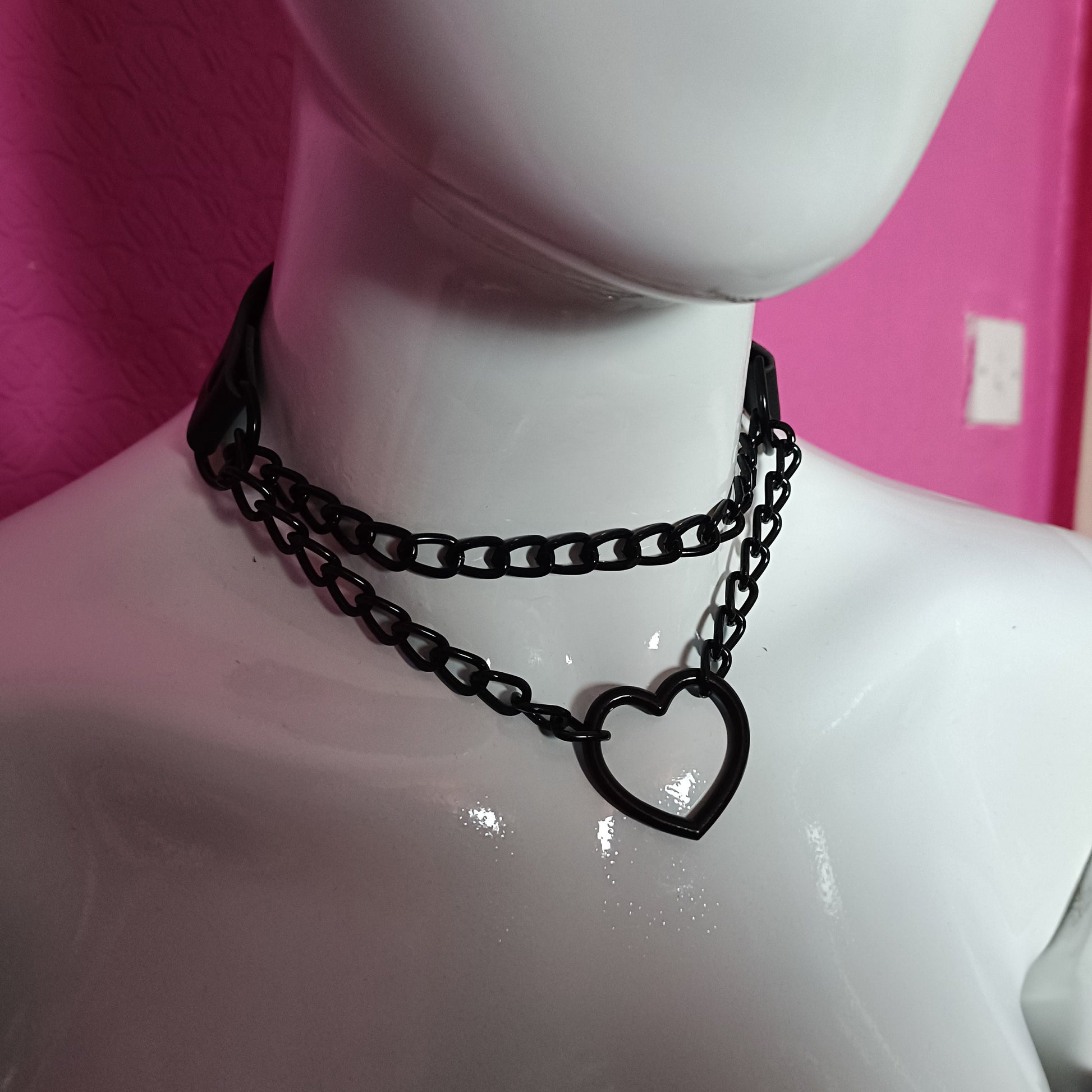 Heart Chain Choker - Choke Chain Version!! Black