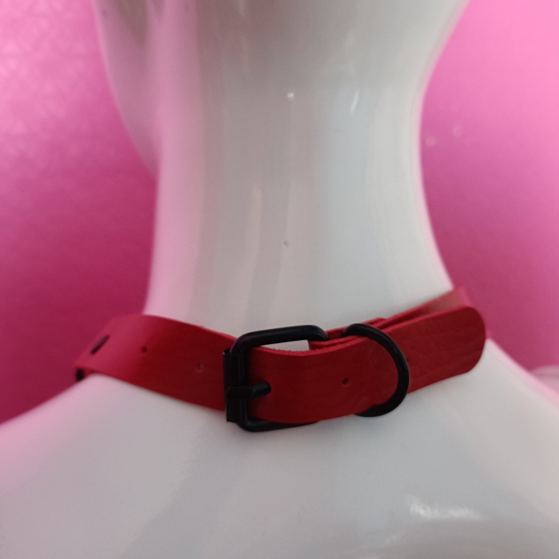 Heart Chain Choker - Choke Chain Version!! Red