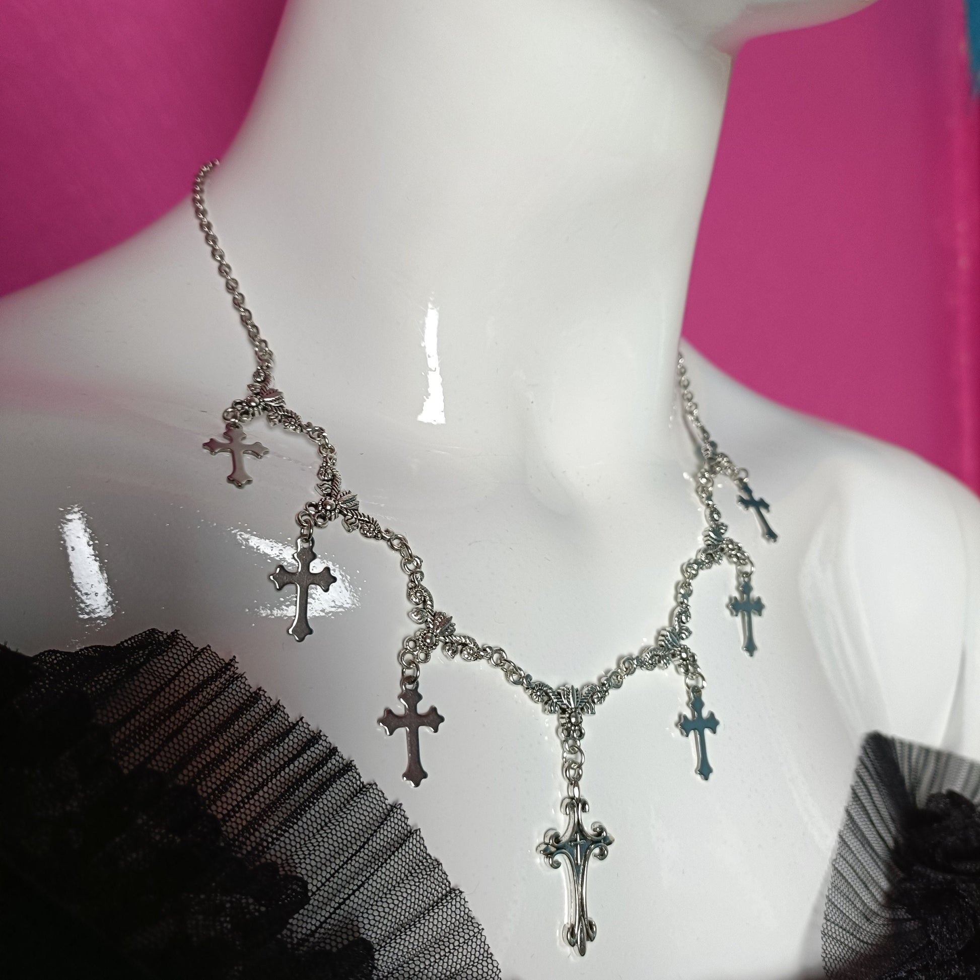 Intricate gothic necklace- Crucifix