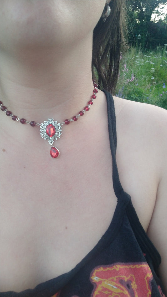 Vamp Choker- single layer blood red
