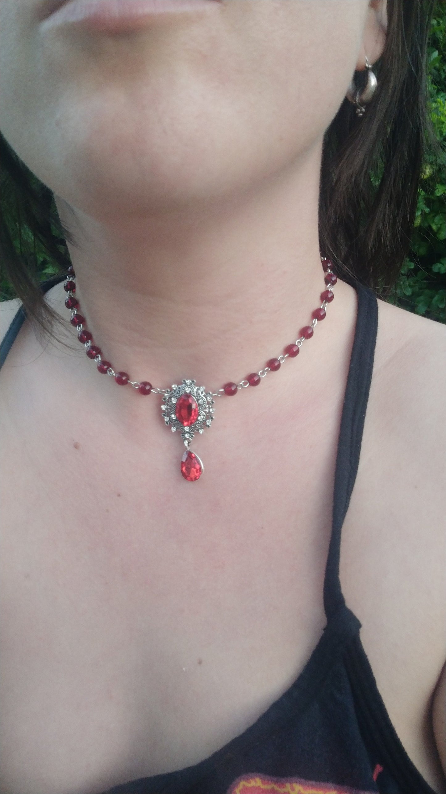 Vamp Choker- single layer blood red