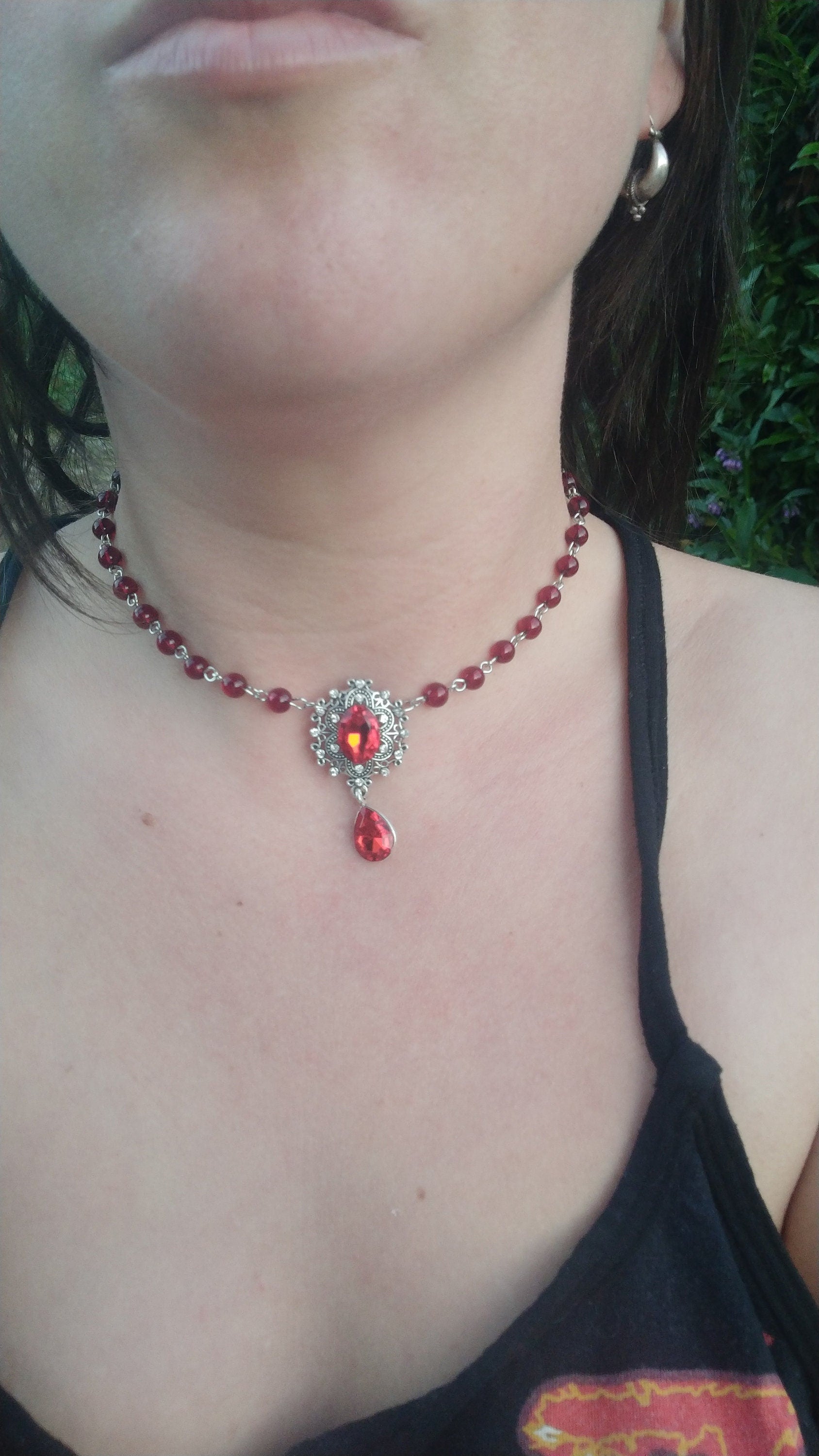 Vamp Choker- single layer blood red