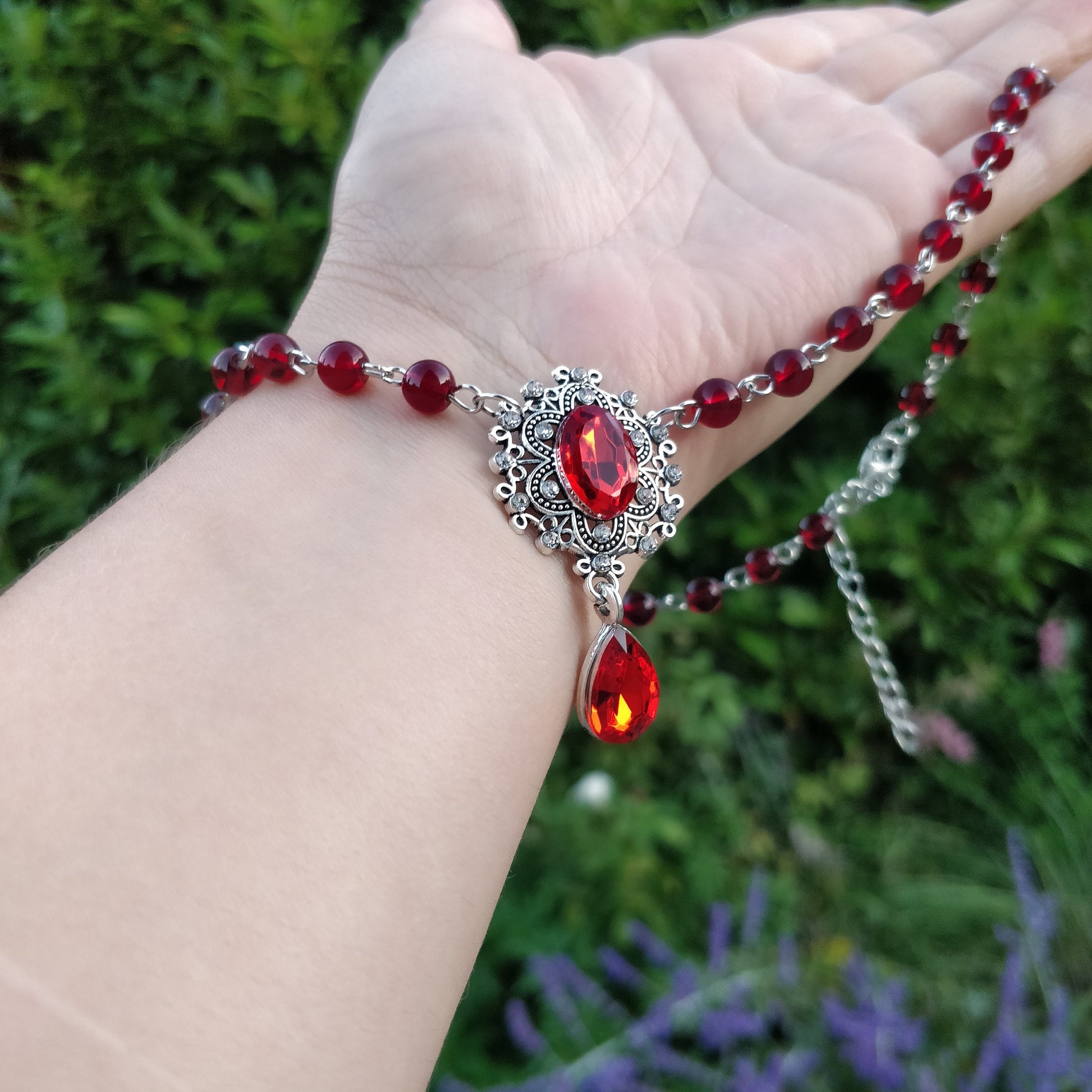 Vamp Choker- single layer blood red