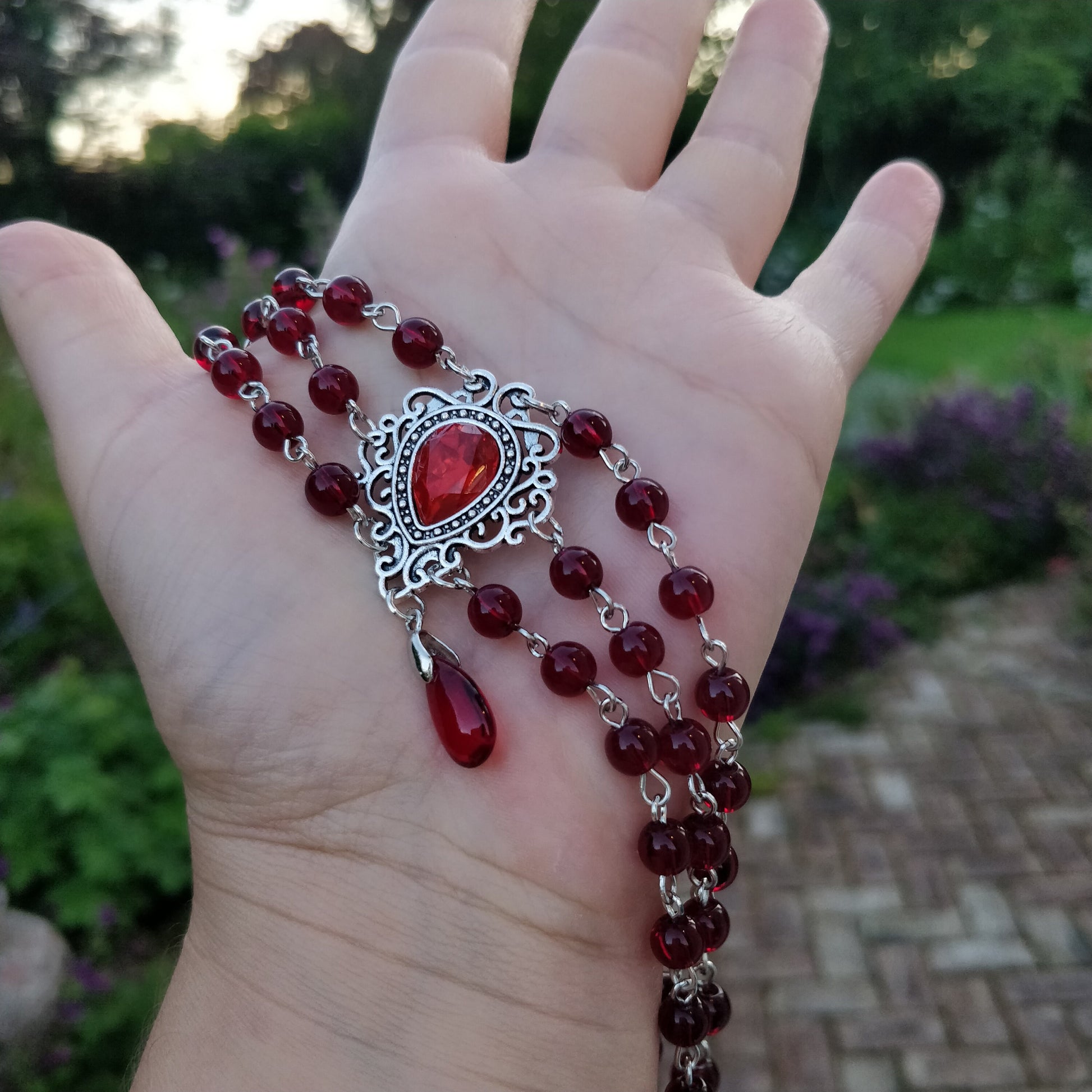 Vamp Choker- triple layer red
