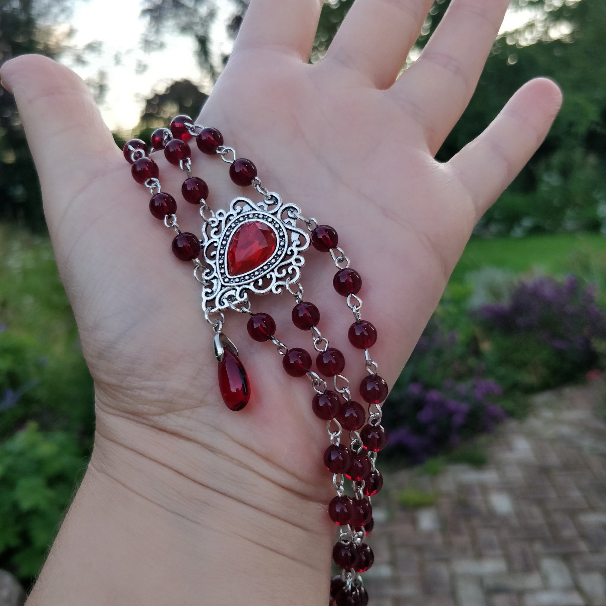 Vamp Choker- triple layer red