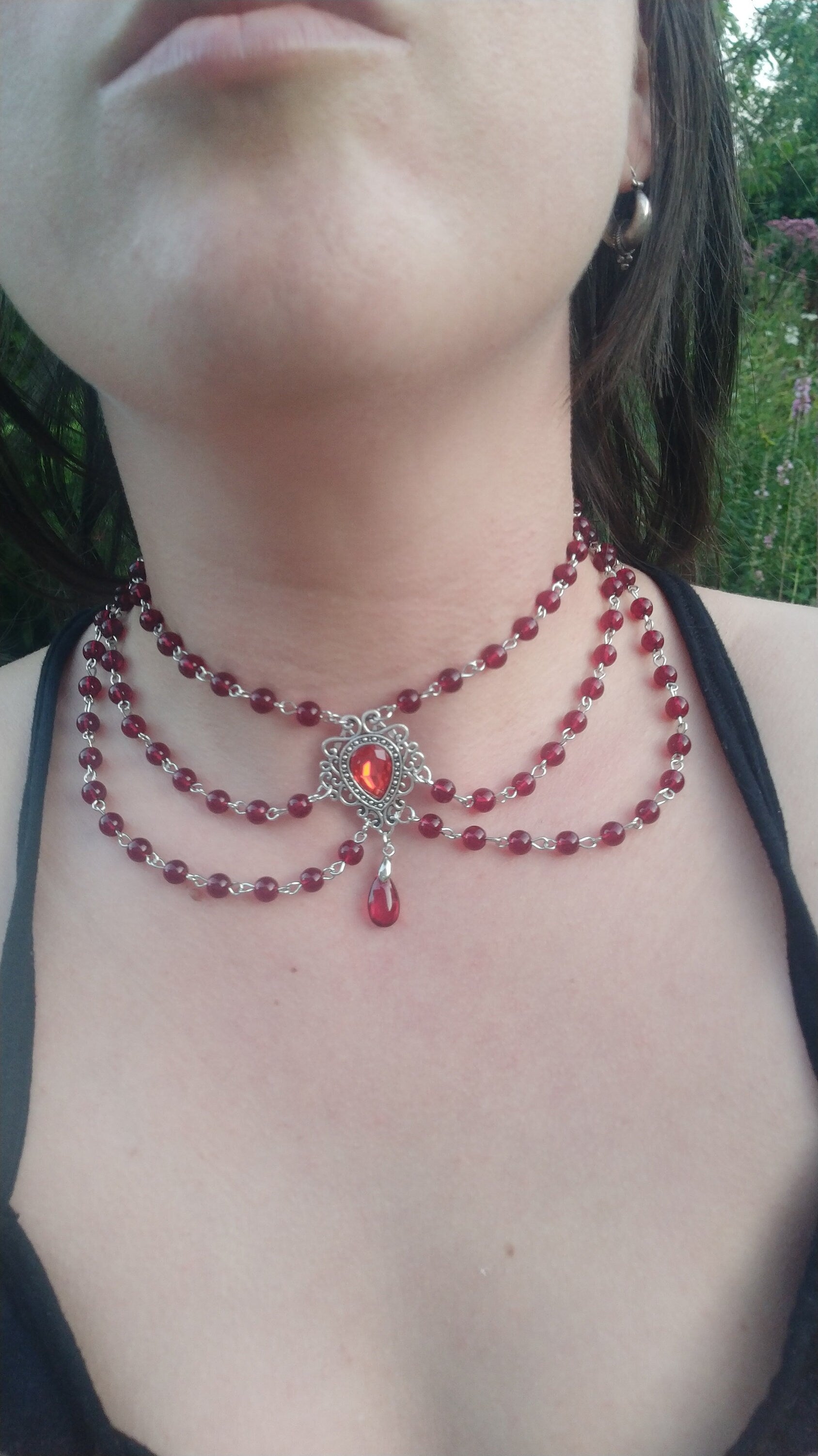 Vamp Choker- triple layer red