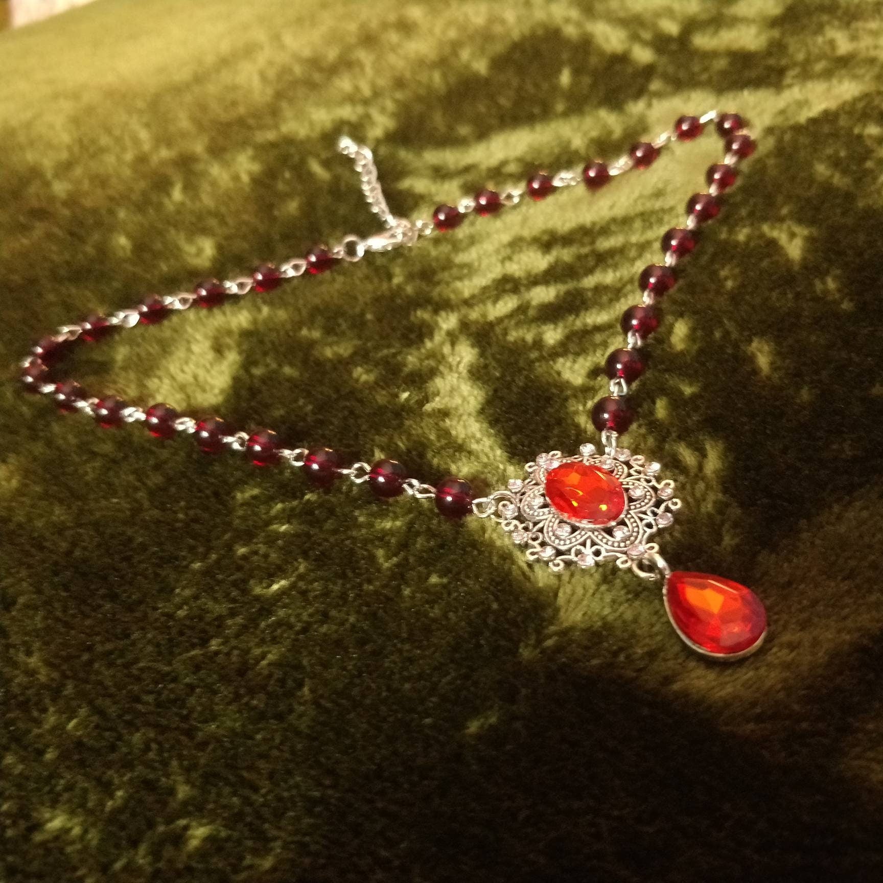 Vampires romance necklace