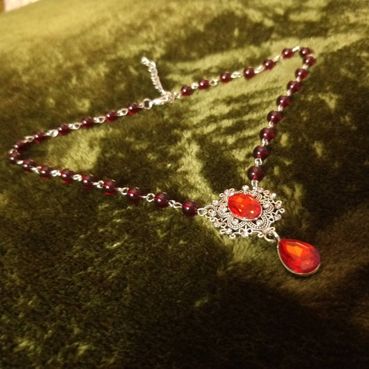 Vampires romance necklace