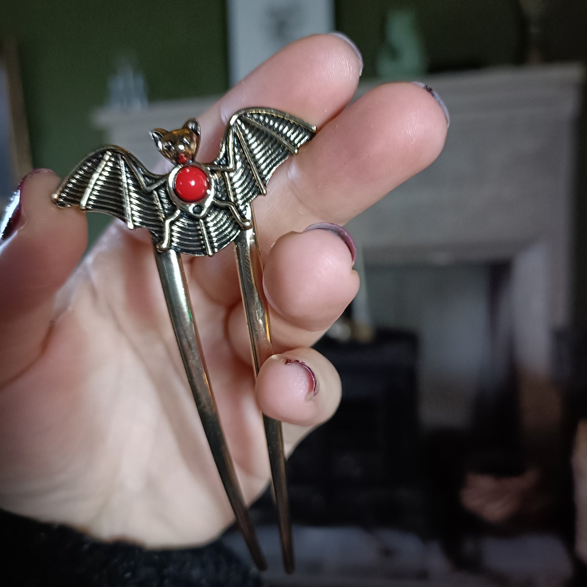 bat-hair-accessory