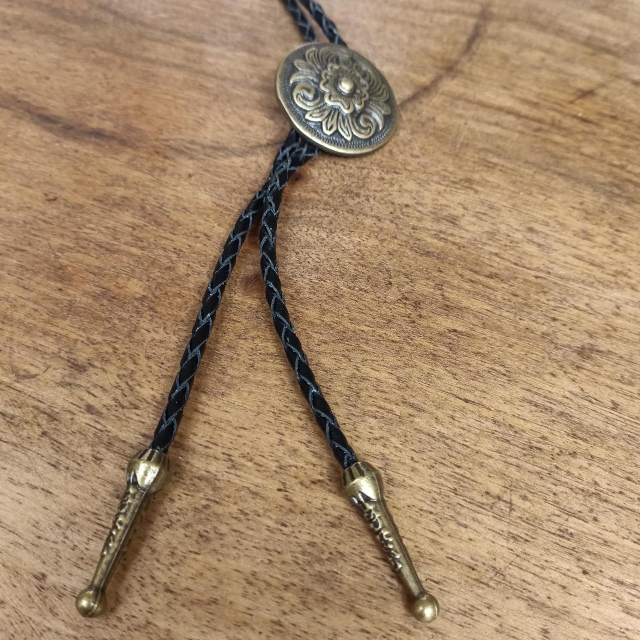 Country and Western Traditional Floral Bolo Tie - Round