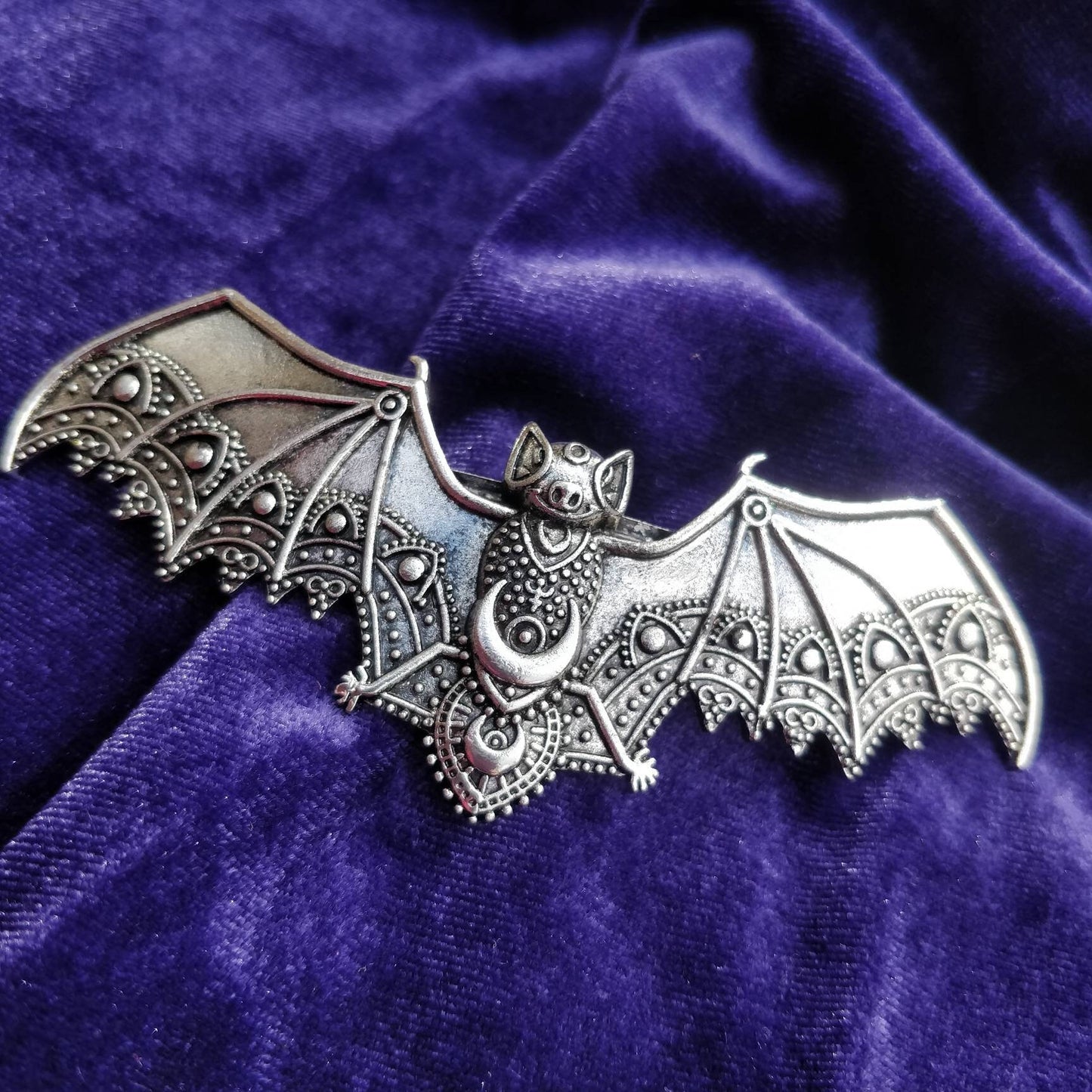 Bat Hair Barrette- gothic victoriana hair clip silver