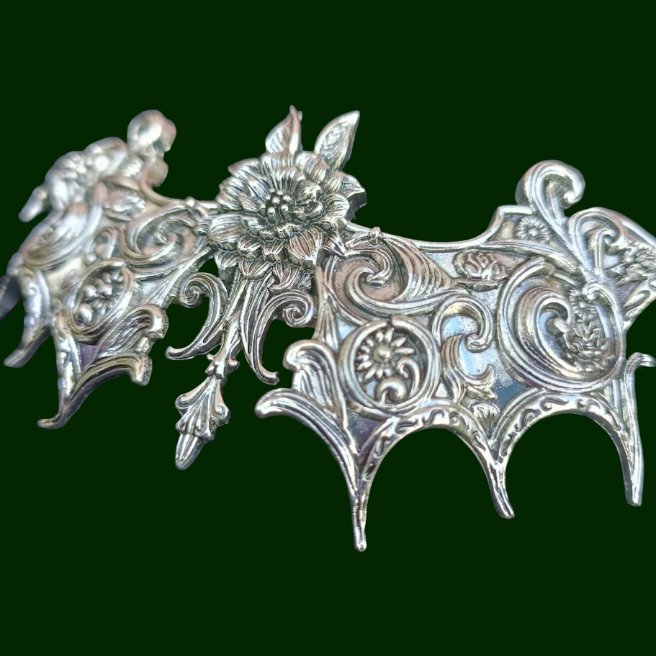 romatic goth bat clip