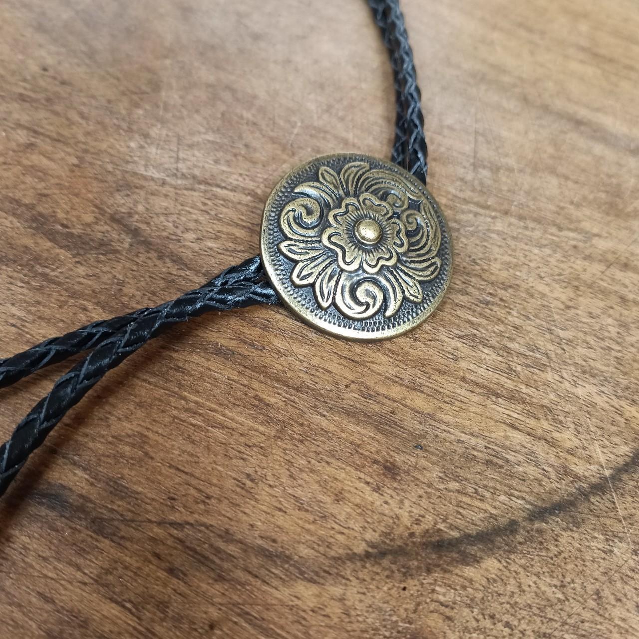 Country and Western Traditional Floral Bolo Tie - Round