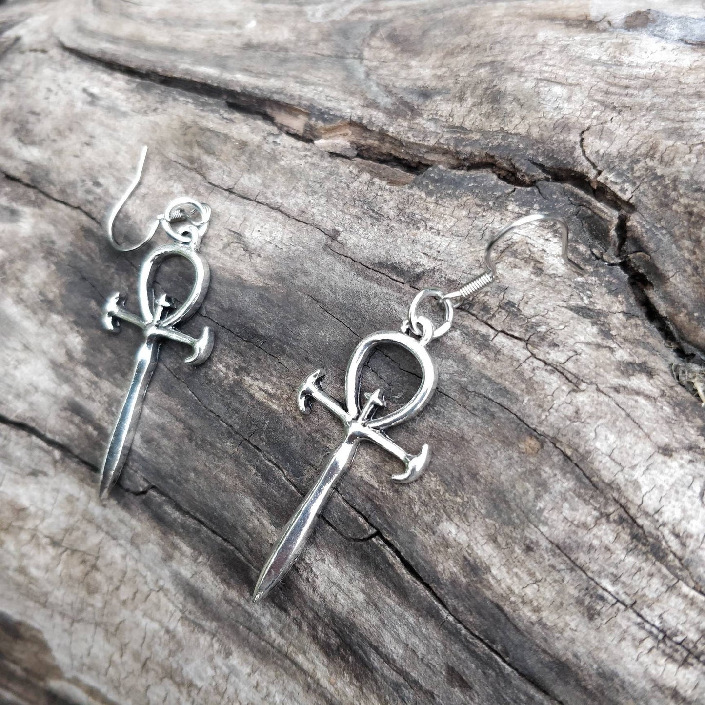 Silver Ankh Earrings// vamp vampire Halloween