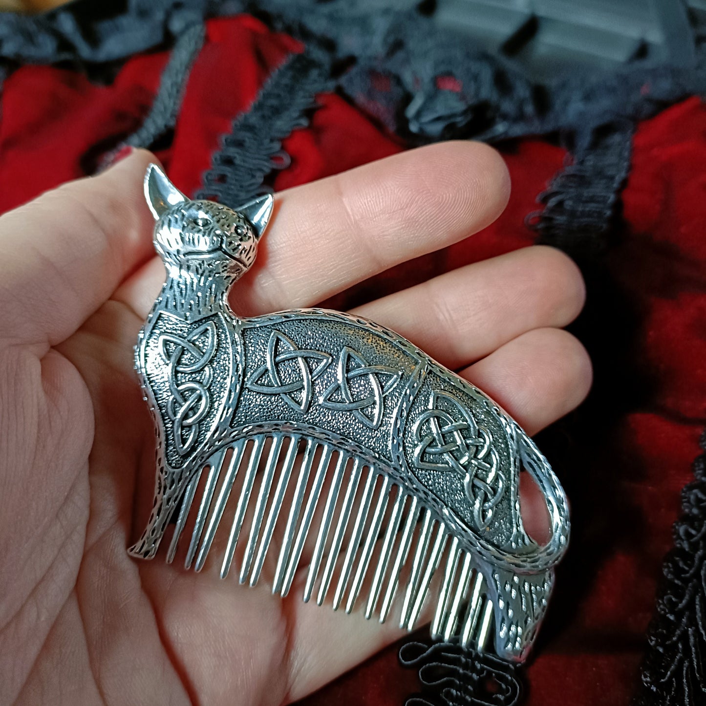 Medieval Cat Decorative Hair Comb