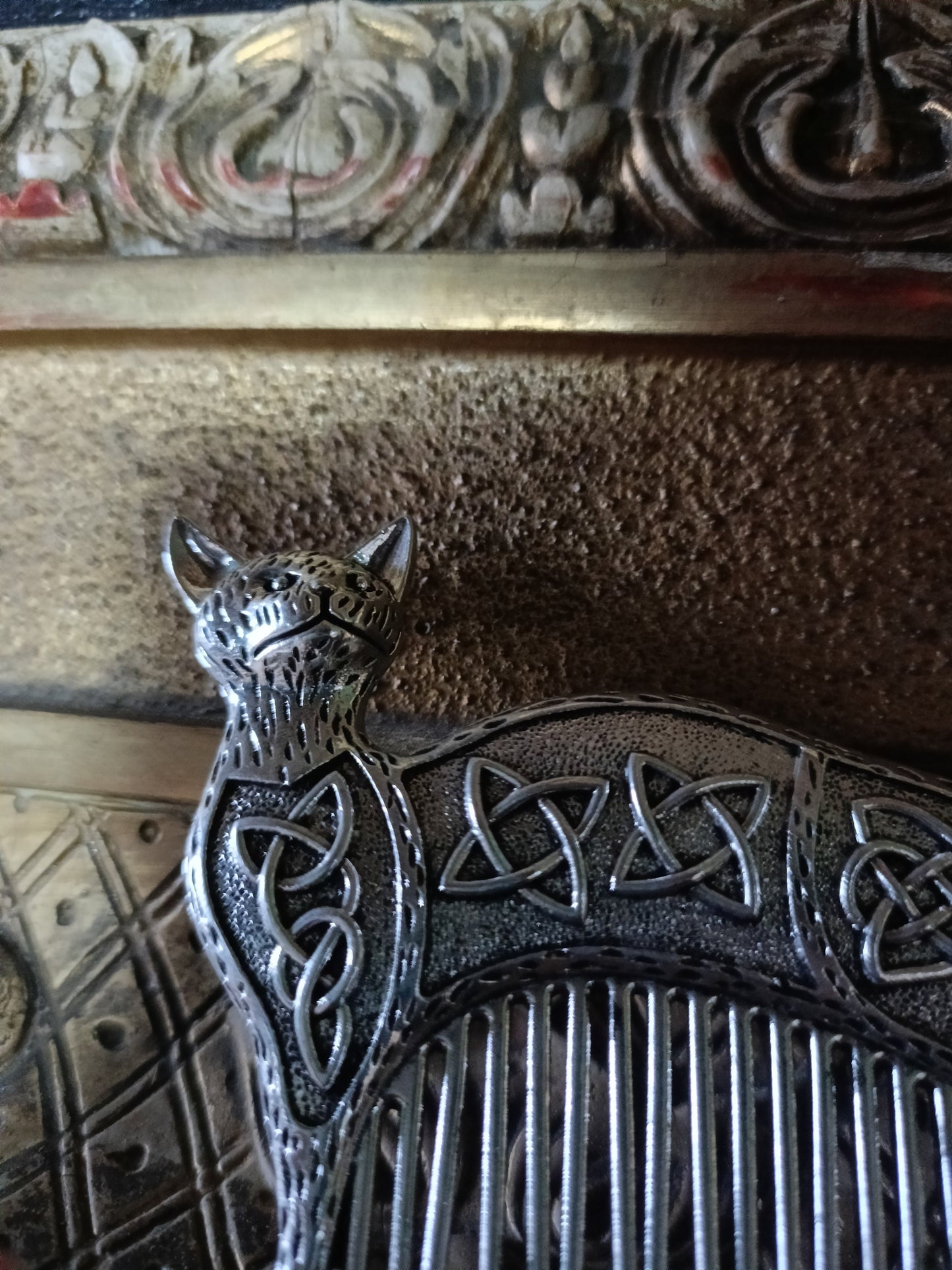 Medieval Cat Decorative Hair Comb