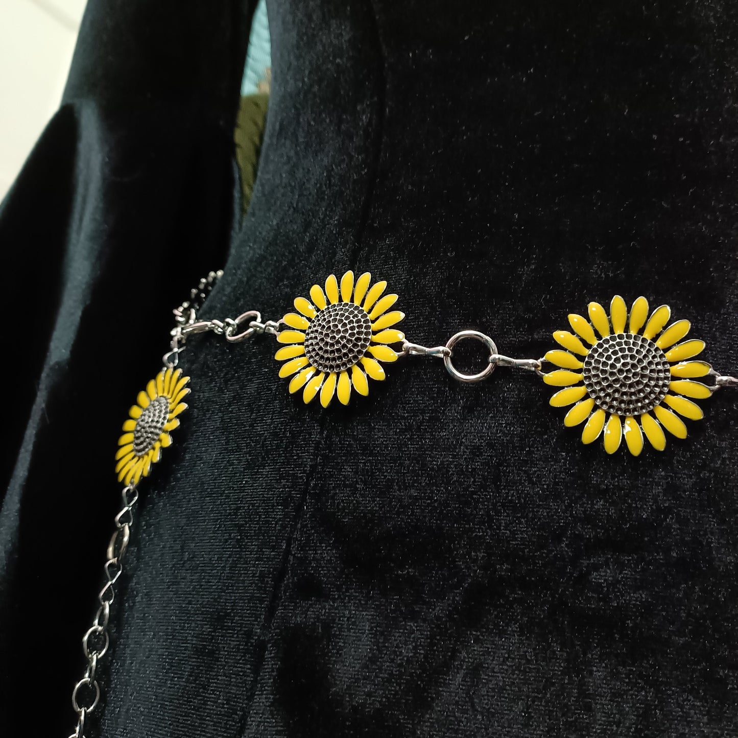 metal-sunflower-belt