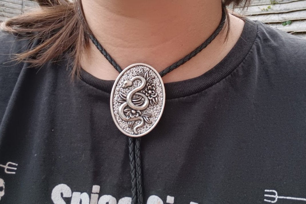 serpent bolo
