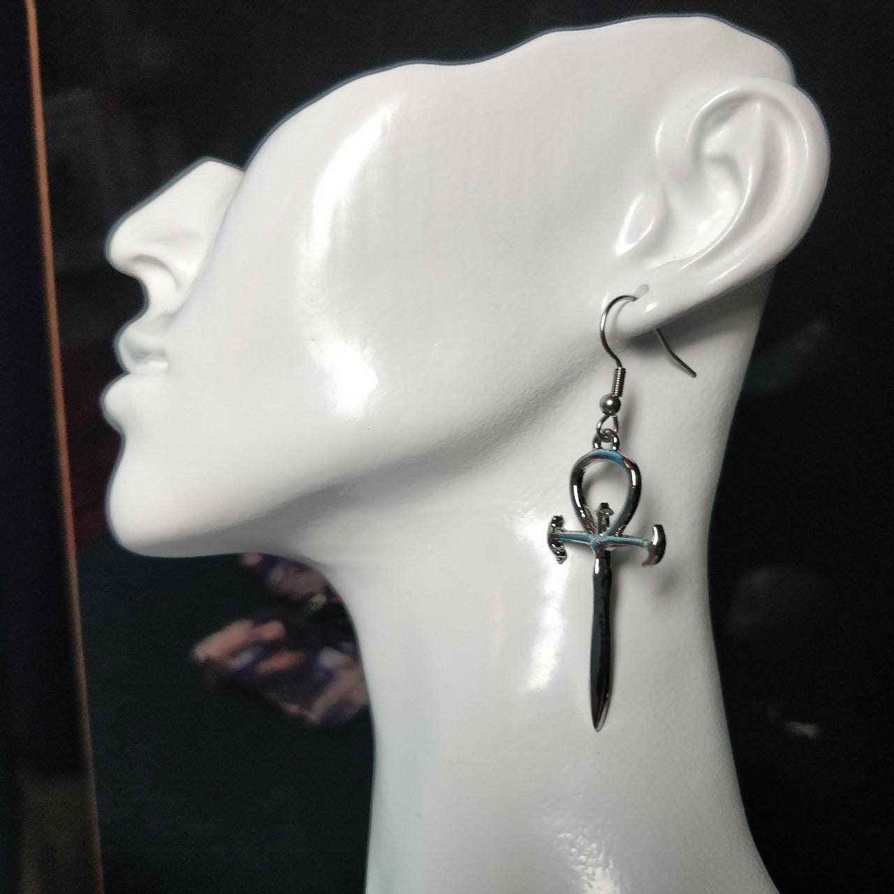small-ankh-earrings-trad-goth