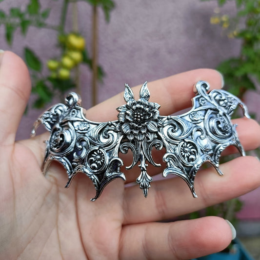 ornate hair clip