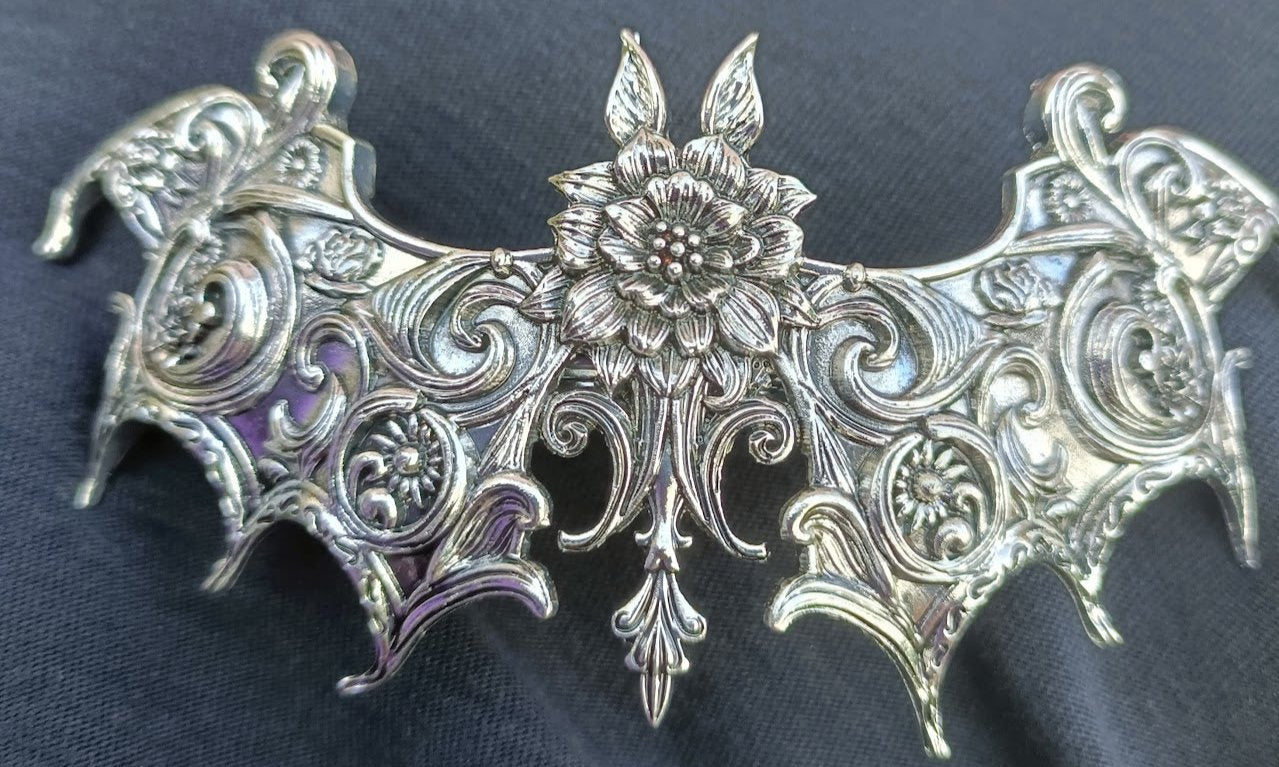 ornate abstract gothic clip