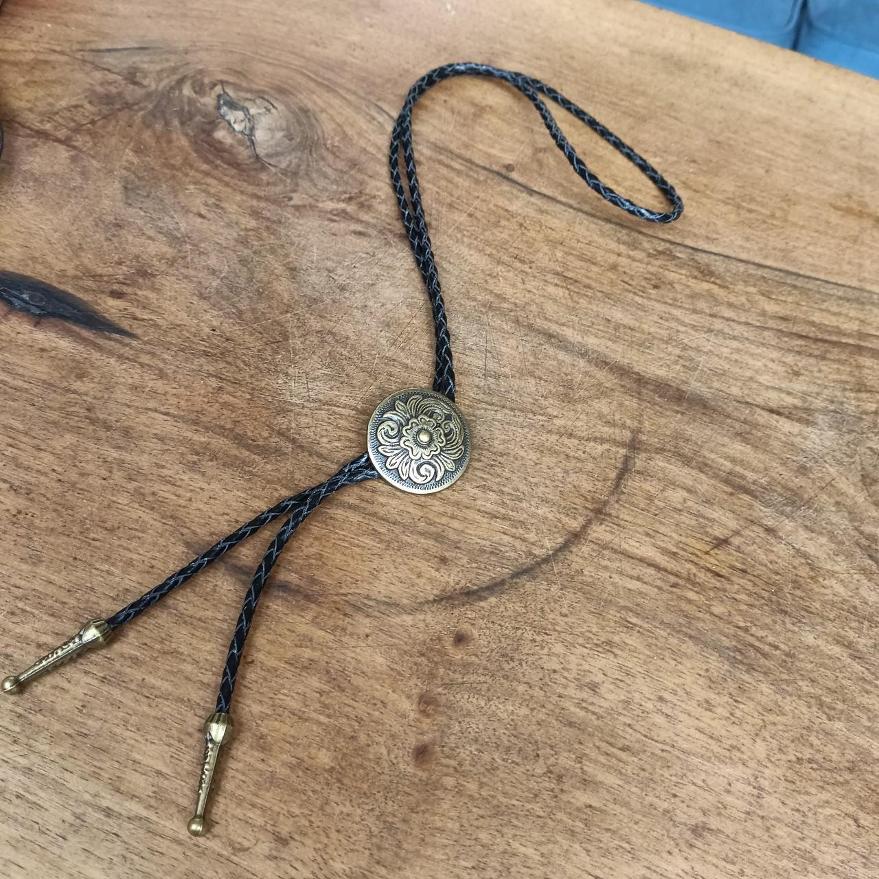 Country and Western Traditional Floral Bolo Tie - Round