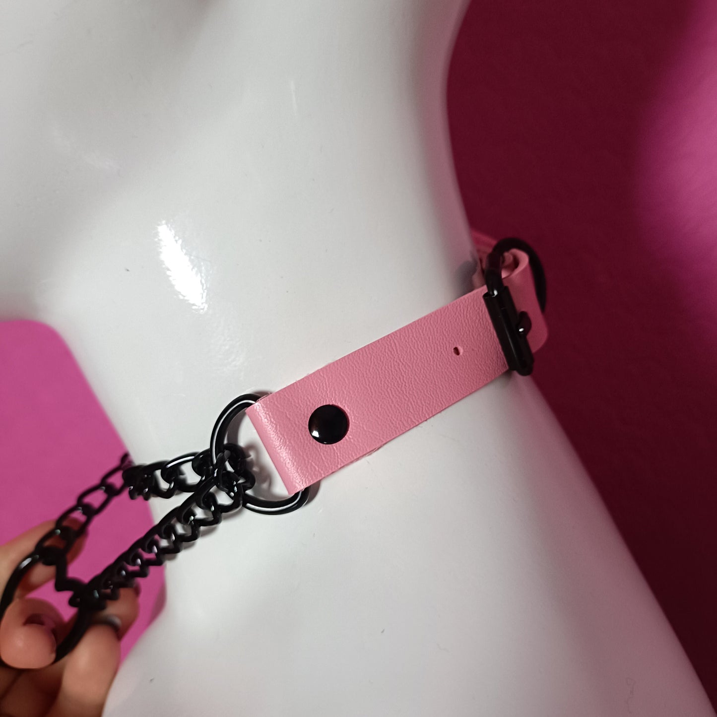 Heart Chain Choker - Choke Chain Version!! Pink