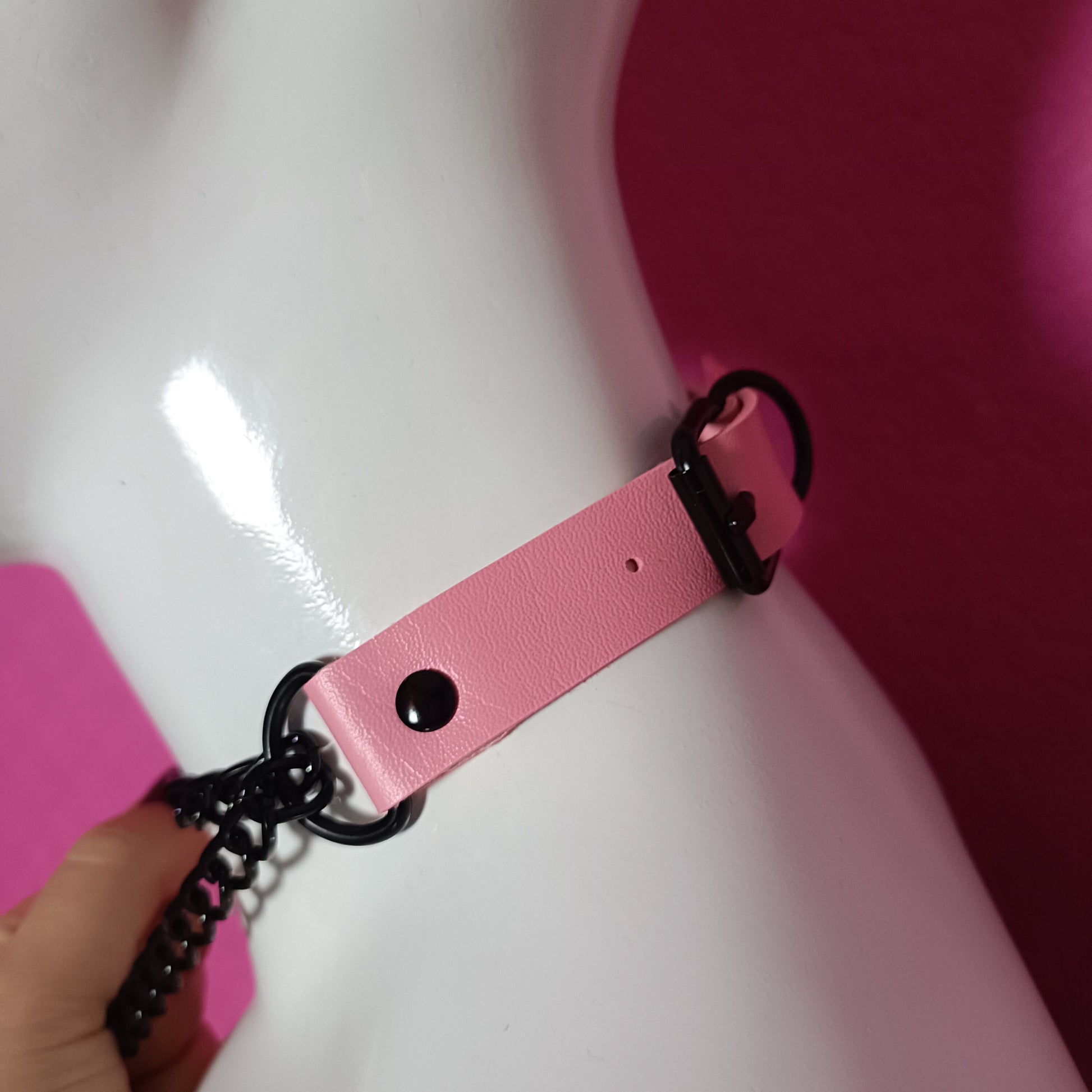 Heart Chain Choker - Choke Chain Version!! Pink