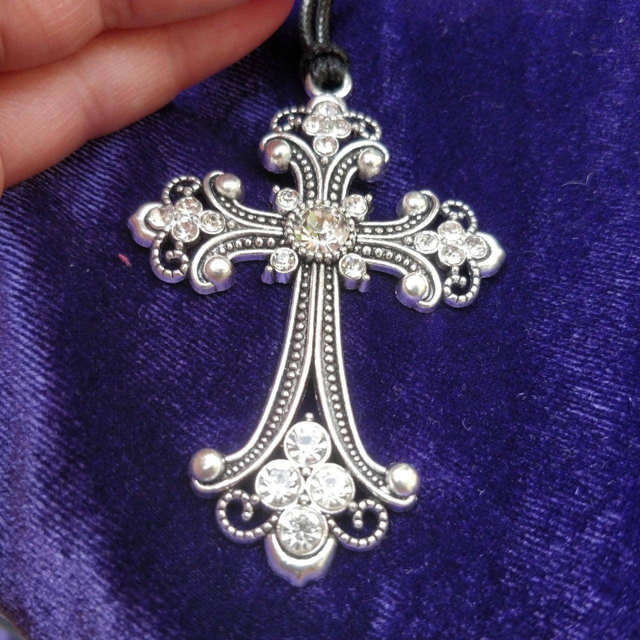 diamante-cross-gothic-necklace