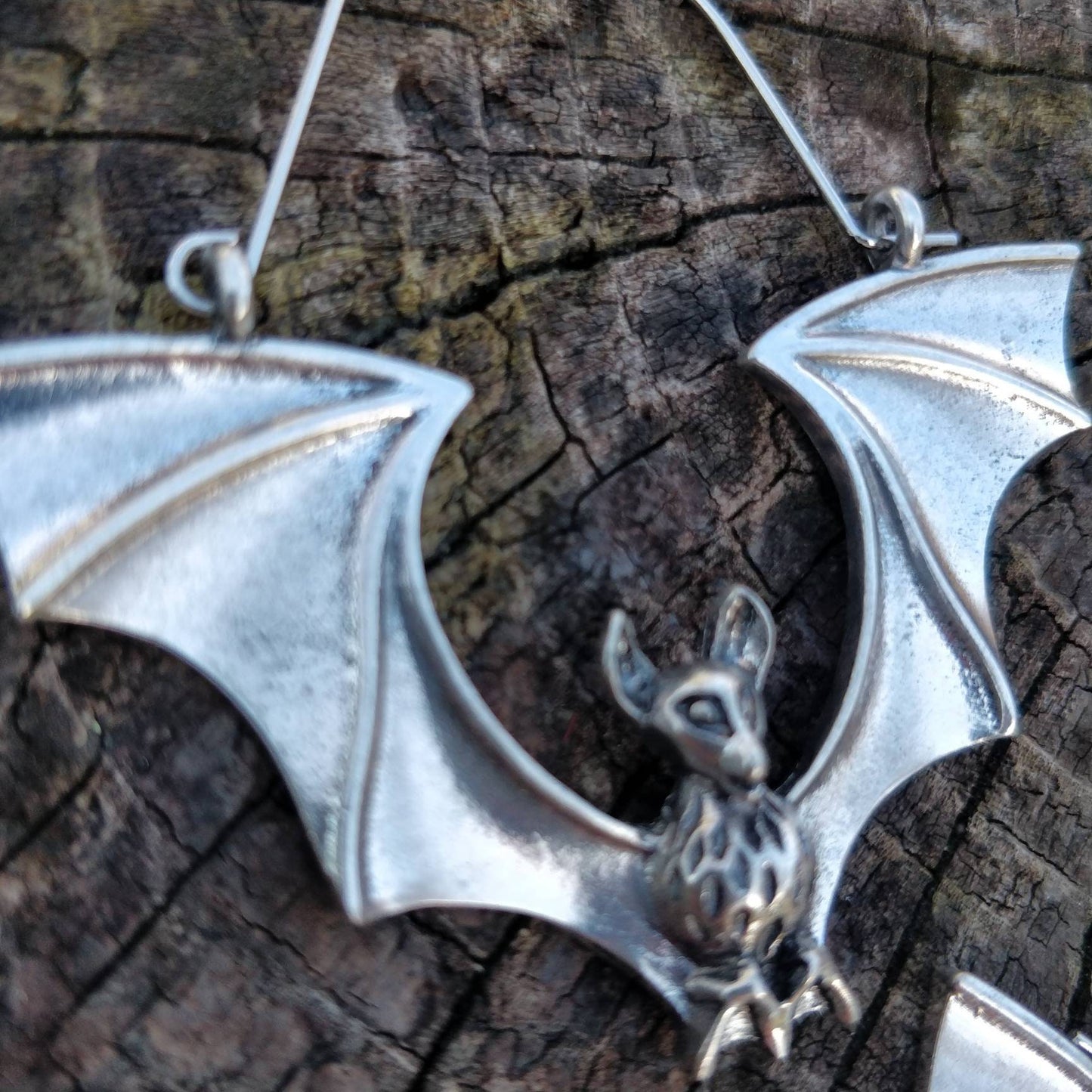 gothic-earrings-wings-spread-bat-hoop