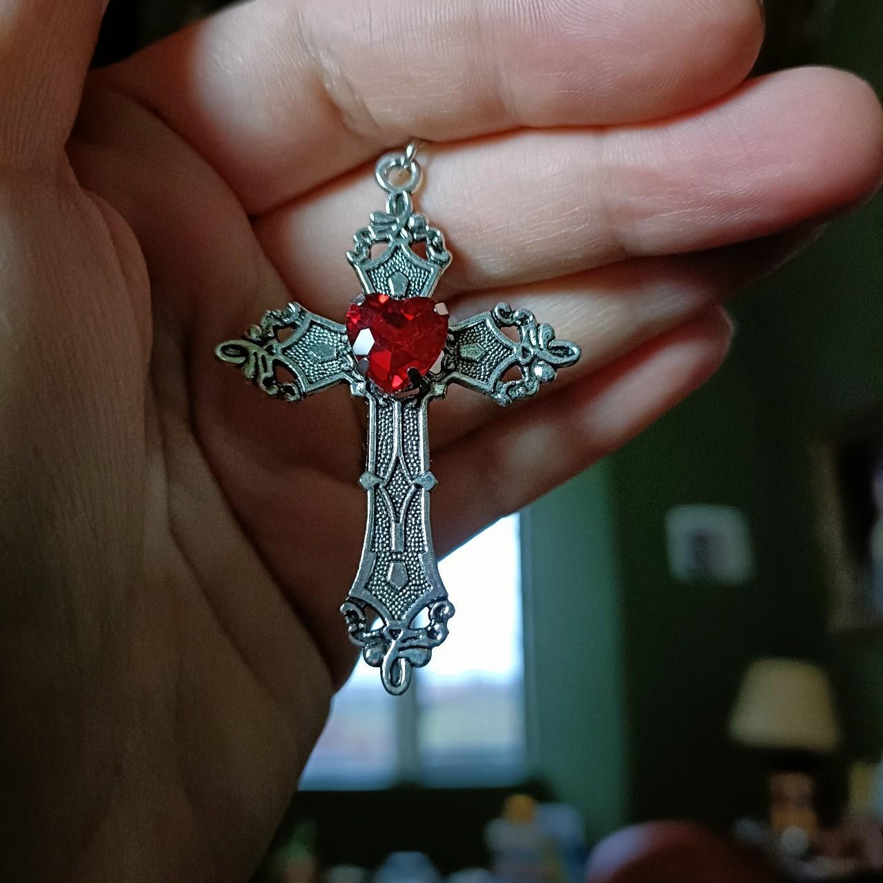 intricate-cross-heart-gem