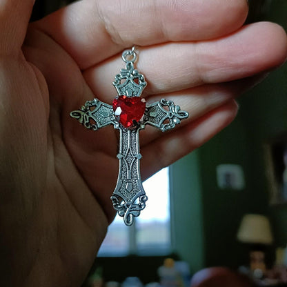 intricate-cross-heart-gem