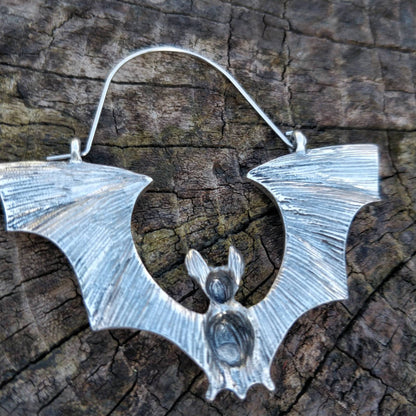 woodcut-vintage-style-bat-earrings-back